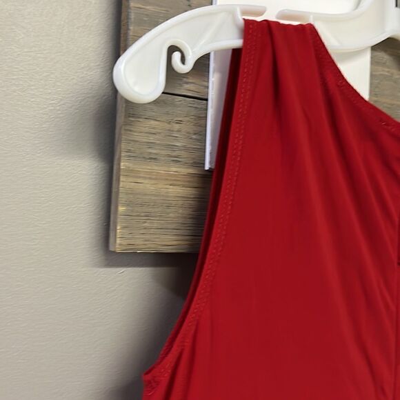 Bebe Red V-Neck Sleeveless Ruffled Wide Leg Back Zip-Up Jumpsuit- Size 6 - Picture 11 of 16